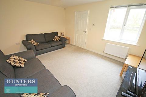 3 bedroom semi-detached house for sale - Saxton Place Tyersal, Bradford, West Yorkshire, BD4 0FB
