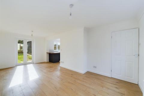 3 bedroom end of terrace house for sale, Woodside Road, Crawley