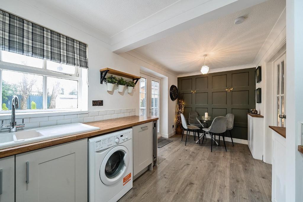Kitchen shot 2.jpg