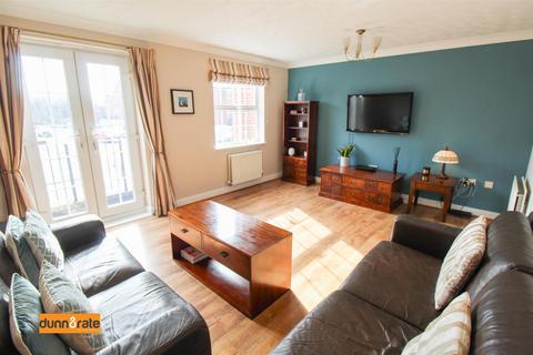 4 bedroom townhouse for sale - Royal Way, Stoke-On-Trent ST2