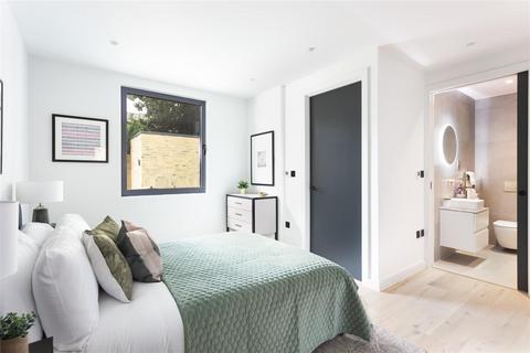 40 Park Place, London, W5 5NQ