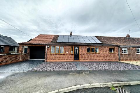 4 bedroom semi-detached bungalow for sale, Tune Street, Osgodby, Selby