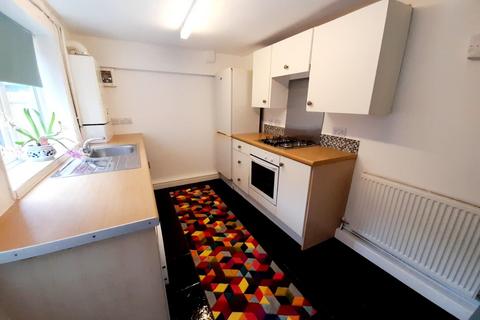 2 bedroom terraced house to rent, Drake , Street, Gainsborough, DN21 1DF