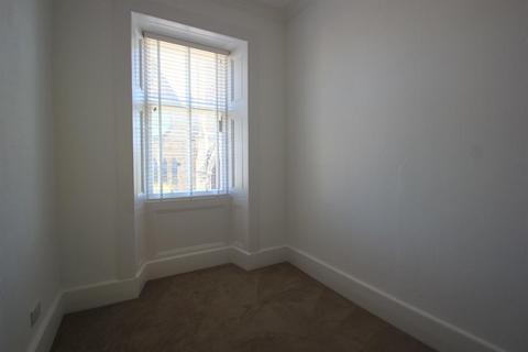 2 bedroom flat to rent - Heath Avenue, Lenzie