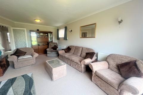 5 Crossfield Way, Kirby Cross, Frinton-on-sea, CO13 0LL