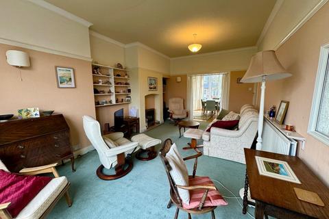 3 bedroom semi-detached house for sale - Farndale Crescent, Darlington