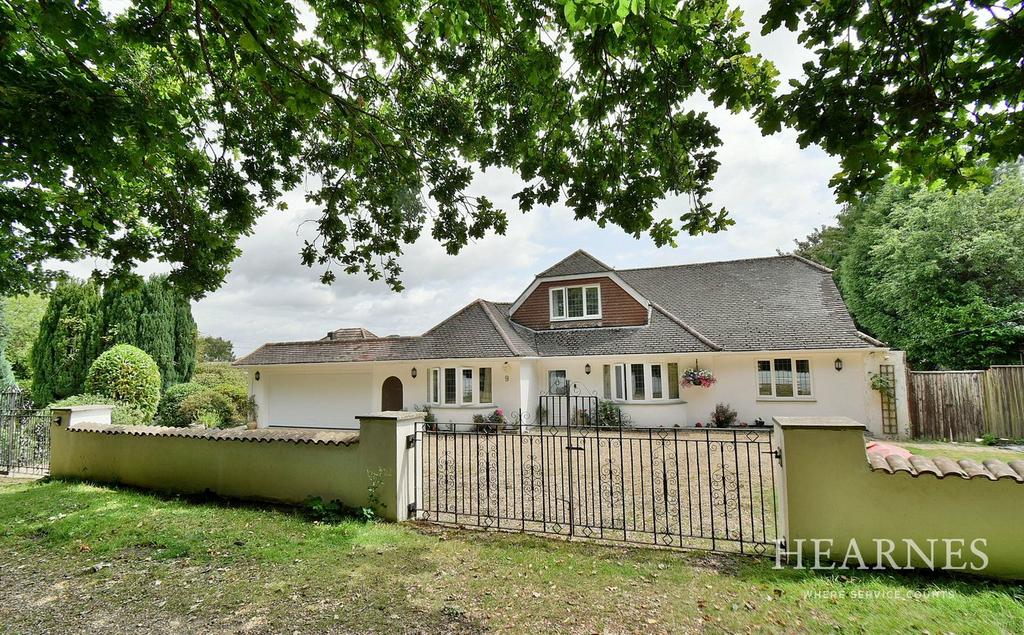 Ridgeway, West Parley, Ferndown, BH22 4 bed detached house for sale £