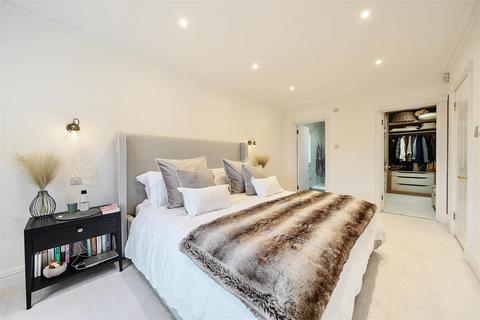 2 bedroom flat for sale - St. Monicas Road, Kingswood