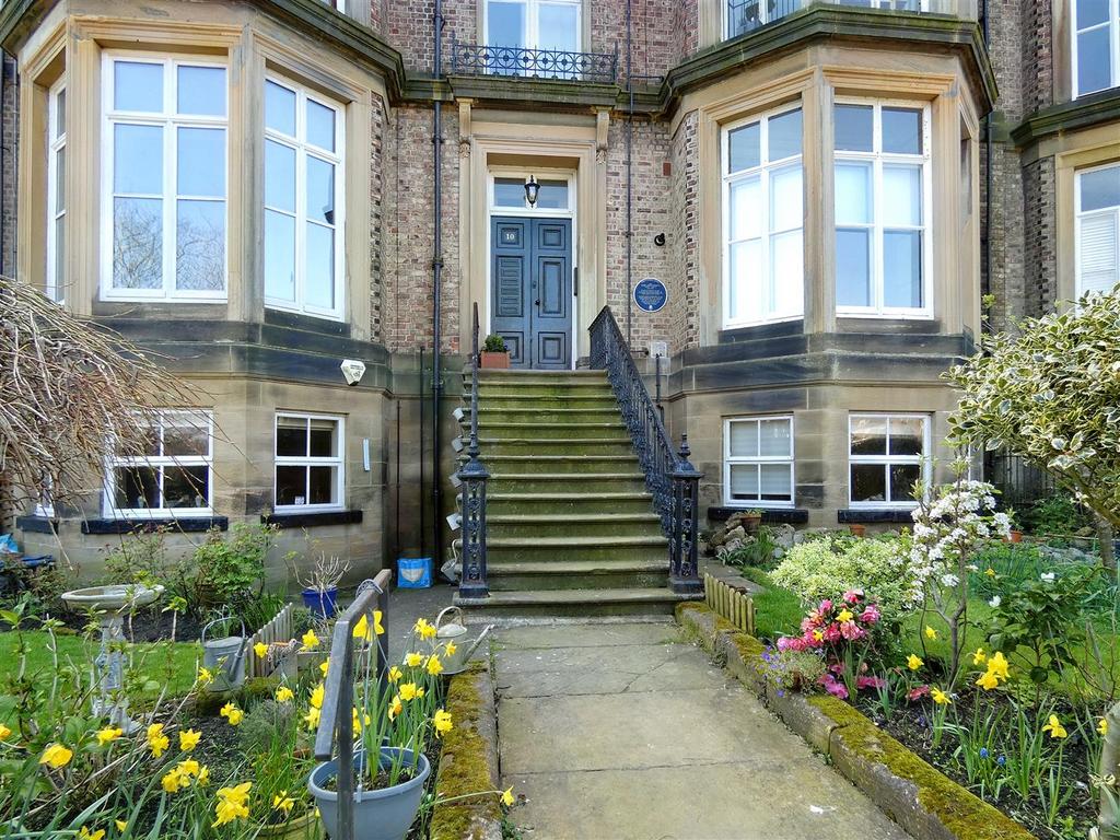 Priors Terrace, Tynemouth 3 bed apartment for sale £380,000