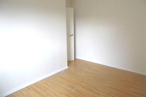2 bedroom flat to rent - Makepeace Road, NORTHOLT UB5