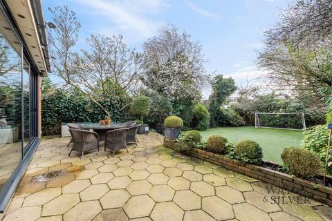 5 bedroom detached house for sale, Allandale Avenue, Finchley, London