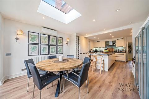 5 bedroom detached house for sale, Allandale Avenue, Finchley, London