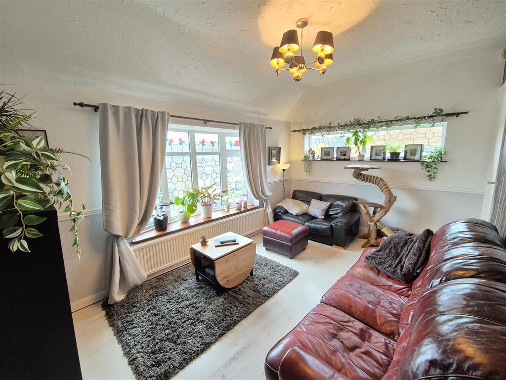 King Richards Hill, Whitwick LE67 3 bed detached bungalow for sale £