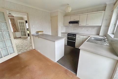 3 Carne View Road, Probus, Truro, TR2 4HZ