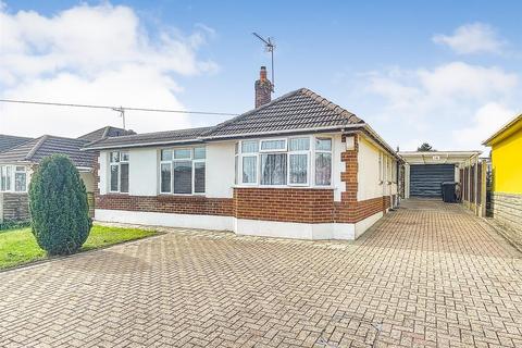 2 bedroom detached bungalow for sale, Yarrells Lane, Poole BH16