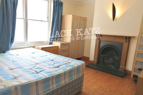 undefined, SE17