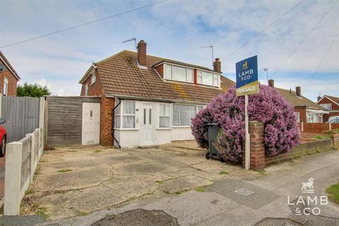 3 bedroom semi-detached house for sale, Hawthorn Road, Clacton-On-Sea CO15