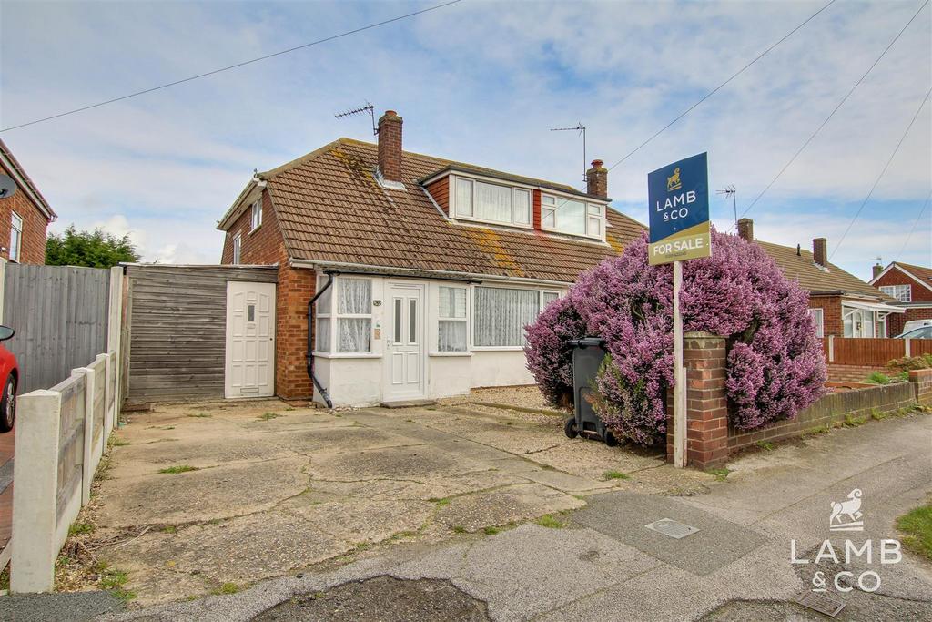 Hawthorn Road, ClactonOnSea CO15 3 bed semidetached house for sale