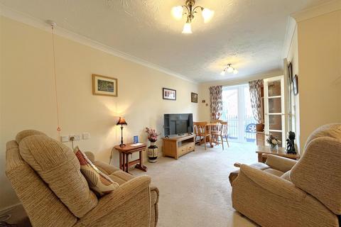 1 bedroom flat for sale, Coventry Road, Warwick