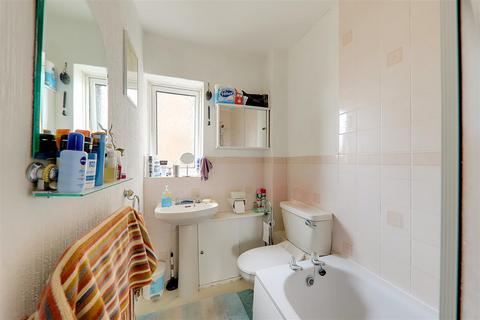 1 bedroom apartment for sale - Llandaff Court, Worthing BN11