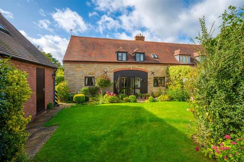 3 bedroom barn conversion for sale, Alcester B49