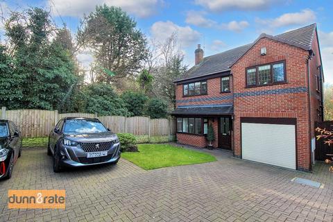 4 bedroom detached house for sale - Cedartree Grove, Stoke-On-Trent ST1