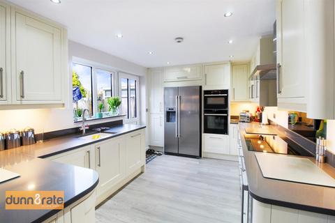10 Cedartree Grove, Stoke-on-trent, ST1 6SY