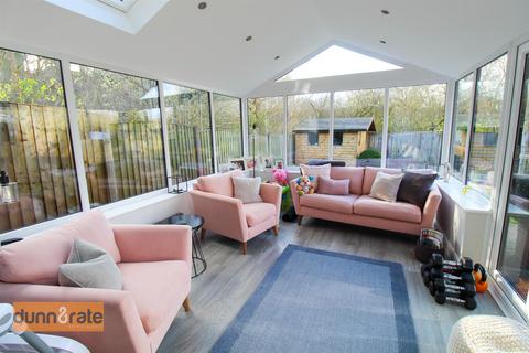 10 Cedartree Grove, Stoke-on-trent, ST1 6SY