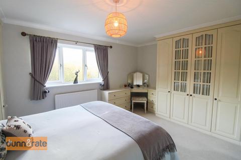 10 Cedartree Grove, Stoke-on-trent, ST1 6SY