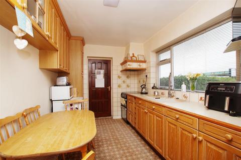 4 bedroom detached house for sale, Thames Avenue, Swindon SN25