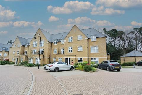 2 bedroom apartment for sale, Queenswood Crescent, Englefield Green TW20