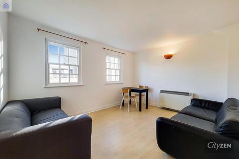 2 bedroom flat to rent - Hamilton Lodge, Cleveland Grove, London E1