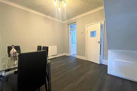 2 bedroom terraced house to rent, Faringford Road | E15 | London