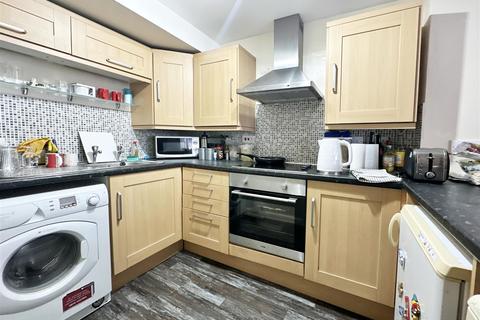 2 bedroom flat for sale, Overgang Road, Brixham