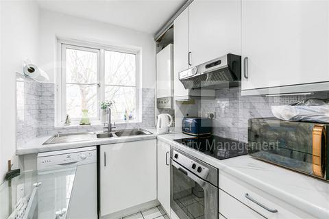 2 bedroom flat to rent, Brompton Park Crescent, London SW6