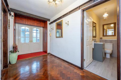 9 Brook End Drive, Henley-in-arden, B95 5JA