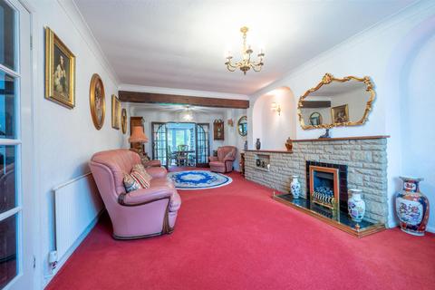 9 Brook End Drive, Henley-in-arden, B95 5JA