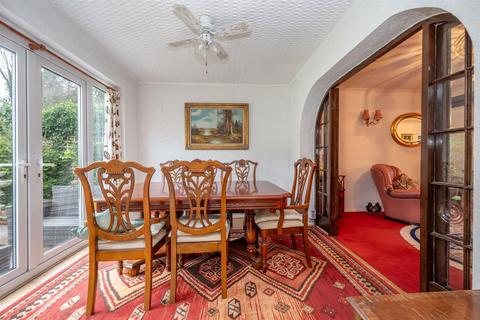 9 Brook End Drive, Henley-in-arden, B95 5JA