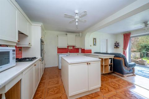 9 Brook End Drive, Henley-in-arden, B95 5JA