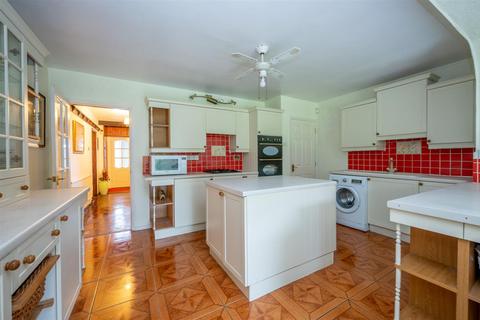 9 Brook End Drive, Henley-in-arden, B95 5JA