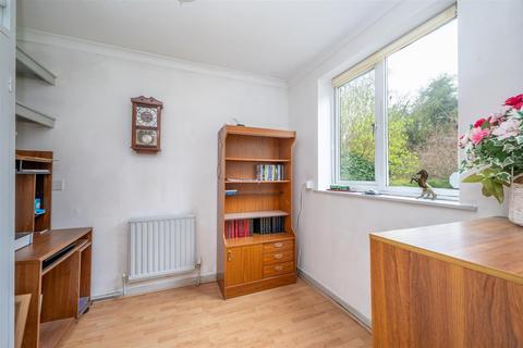 9 Brook End Drive, Henley-in-arden, B95 5JA