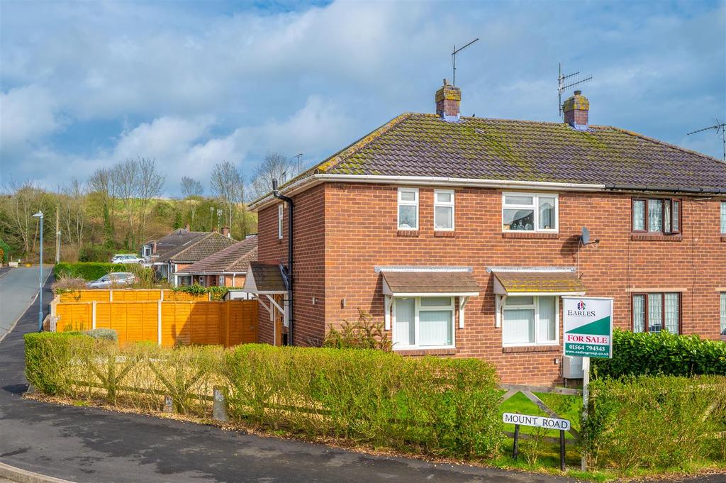 Mount Road, HenleyInArden B95 3 bed semidetached house for sale £