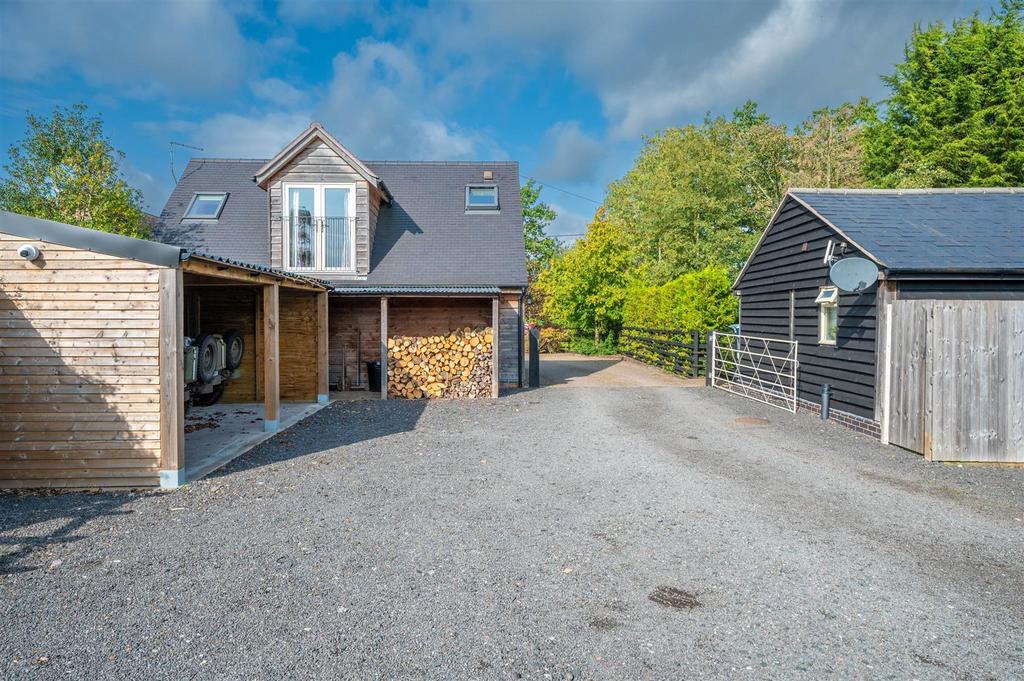 Garage Annexe