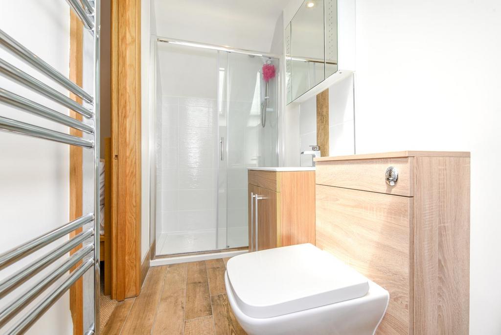 Shower Room (Garage Annexe)