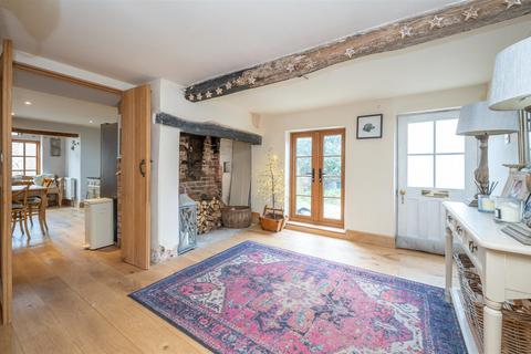 1 Alcester Road, Wootton Wawen, Henley-in-arden, B95 6BG