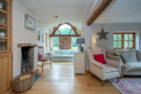 1 Alcester Road, Wootton Wawen, Henley-in-arden, B95 6BG
