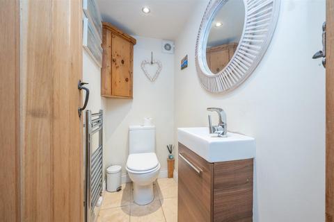 1 Alcester Road, Wootton Wawen, Henley-in-arden, B95 6BG