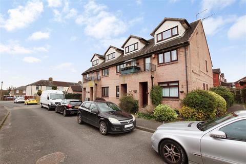 1 bedroom maisonette for sale, The Terraces, Stone, Dartford, Kent