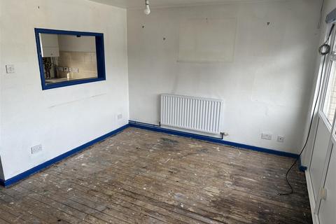 1 bedroom flat for sale - Peterlee Walk, Coventry  *VACANT & NO UPWARD CHAIN*