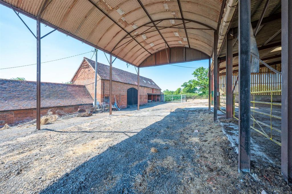 Dutch Barn